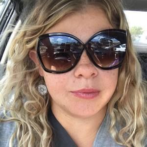 Meet your Posher, Katelyn